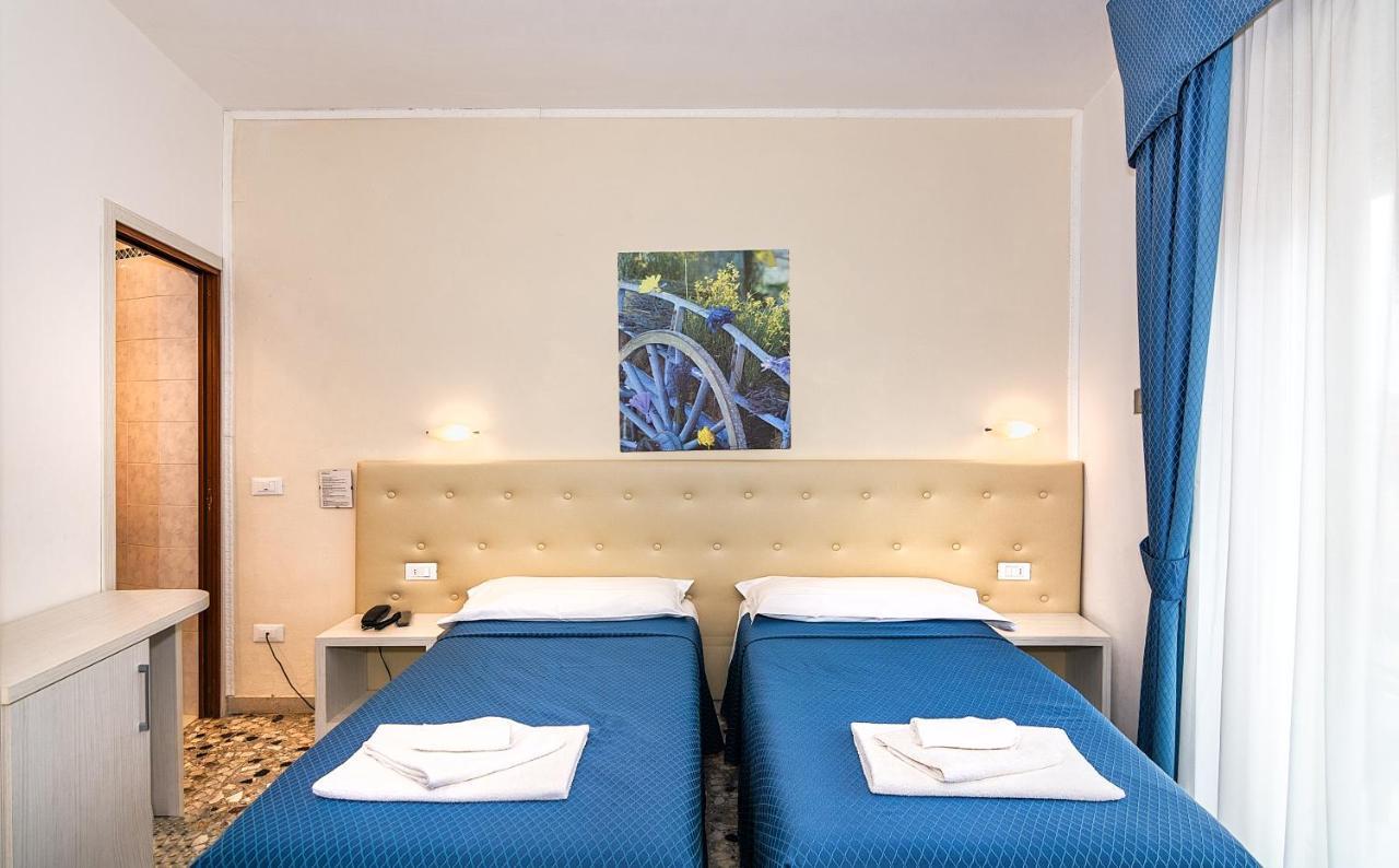 Hotel Caribe Viareggio Extérieur photo