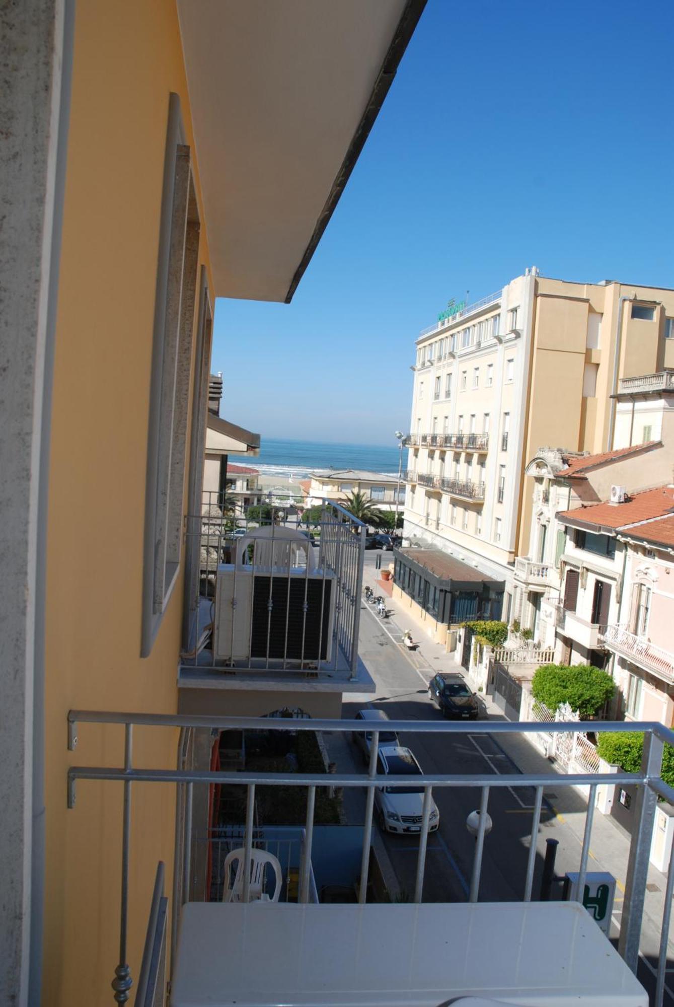 Hotel Caribe Viareggio Extérieur photo